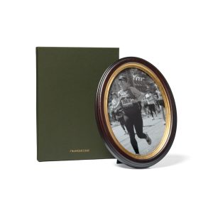 Antiqued Oval Frame: 8x11